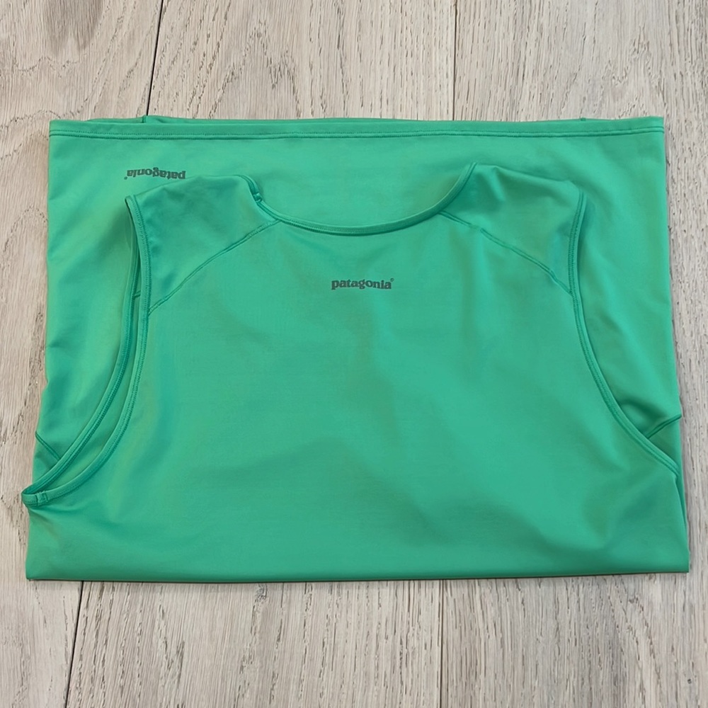 Patagonia Scoop Neck Tank Top Size Medium - Picture 3 of 10